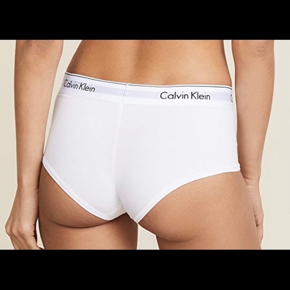 Sports Bra & Boys Shorts. Bundle - Picture 5 of 6